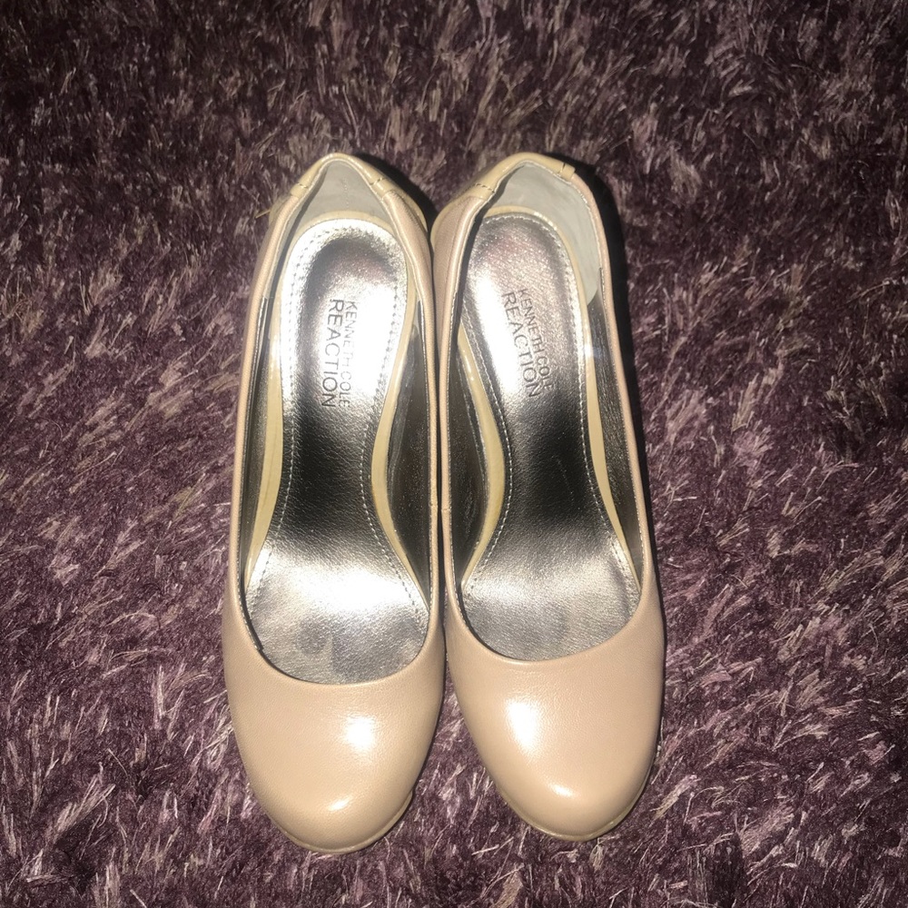 Kenneth Cole casual wedge shoe